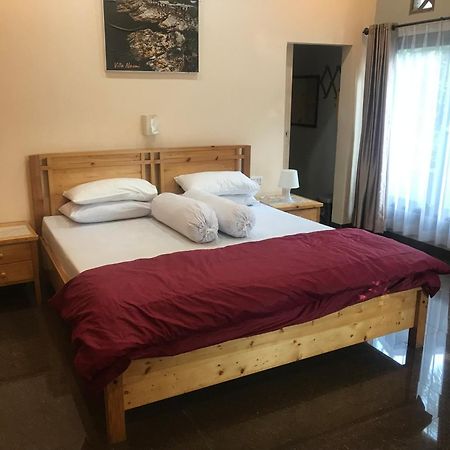 Villa Naumi Bandung Exteriör bild
