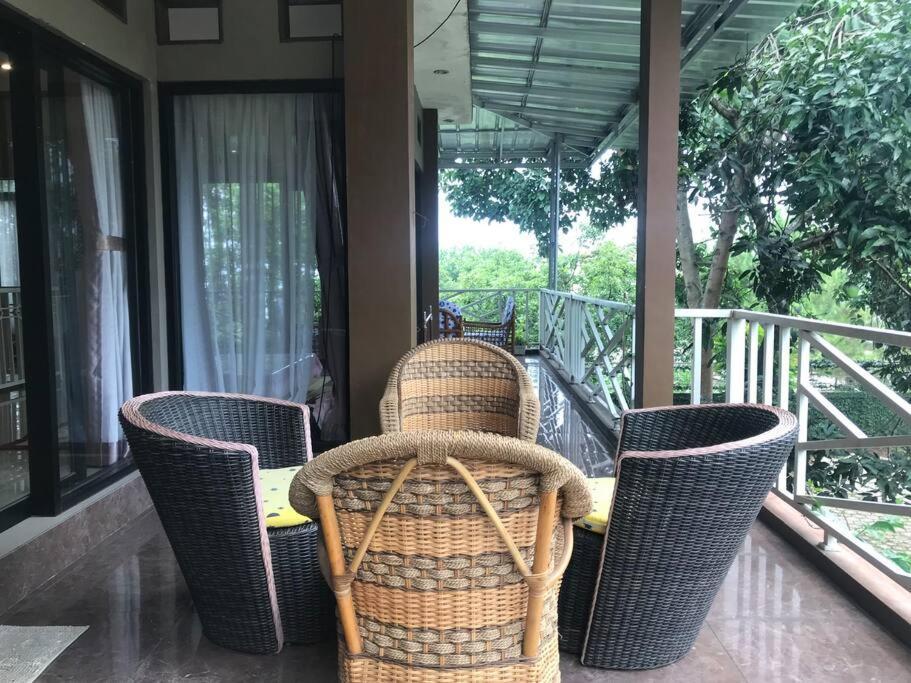 Villa Naumi Bandung Exteriör bild