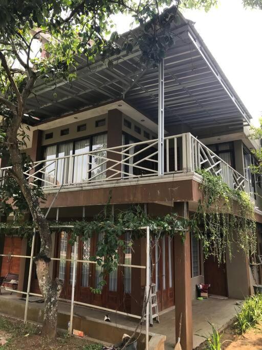Villa Naumi Bandung Exteriör bild