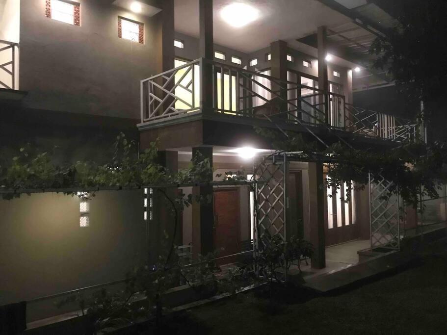 Villa Naumi Bandung Exteriör bild