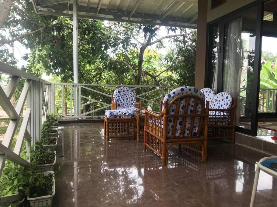 Villa Naumi Bandung Exteriör bild